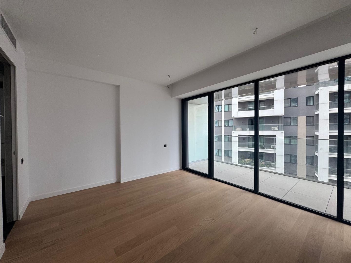 3 CAMERE| ONE VISTA HERASTRAU + LOC DE PARCARE - Poză 2