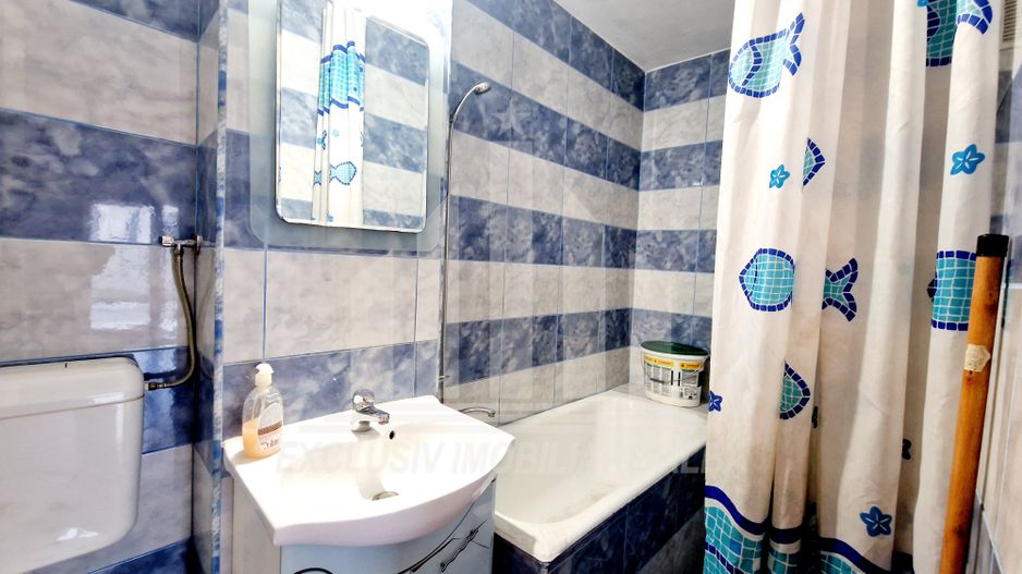 Vand apartament 2 camere decomandate in Cetate - Poză 6