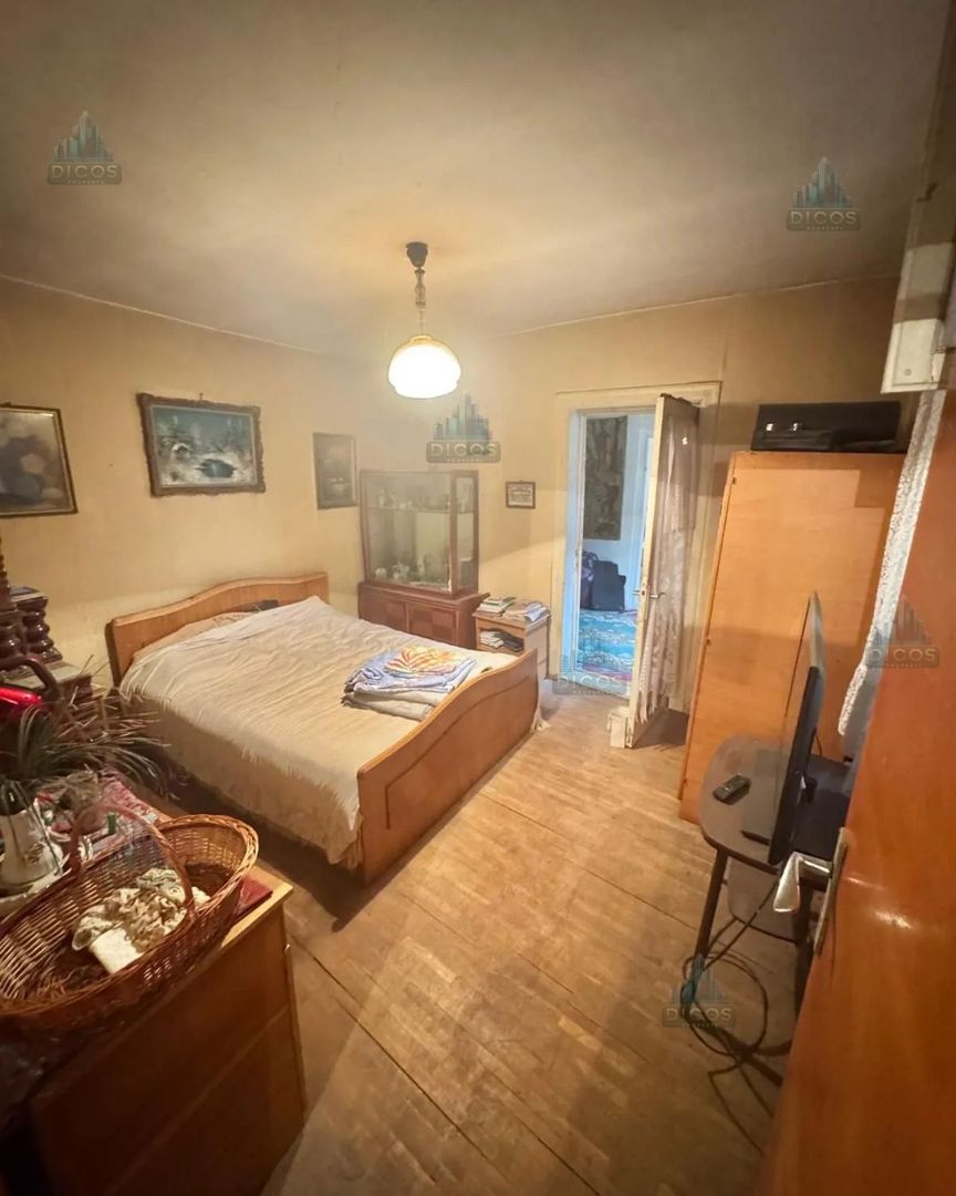 Casă de vânzare pe Strada Cetății, teren 428 mp - Poză 2