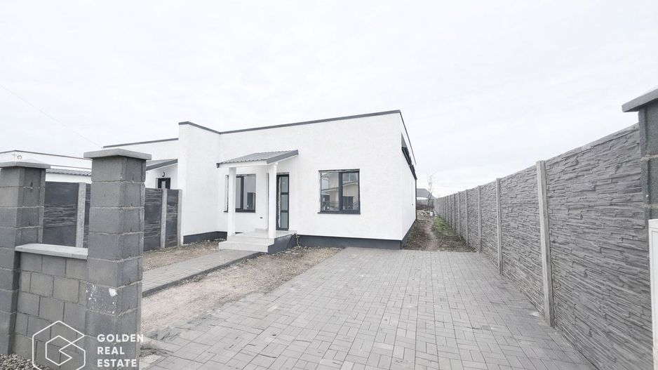 Duplex – Casă pe parter, la preț de apartament, Bucovăț - Poză 1