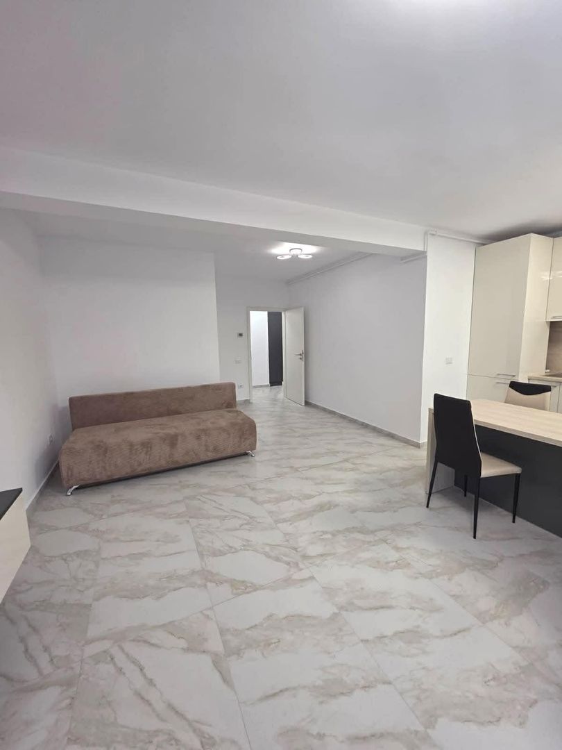 Apartament 2 camere, Tractoru, zona Coresi - Poză 2