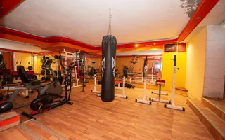 Casa de vanzare 9 camere potential investitie Cornetu teren 1200mp - Poză 14
