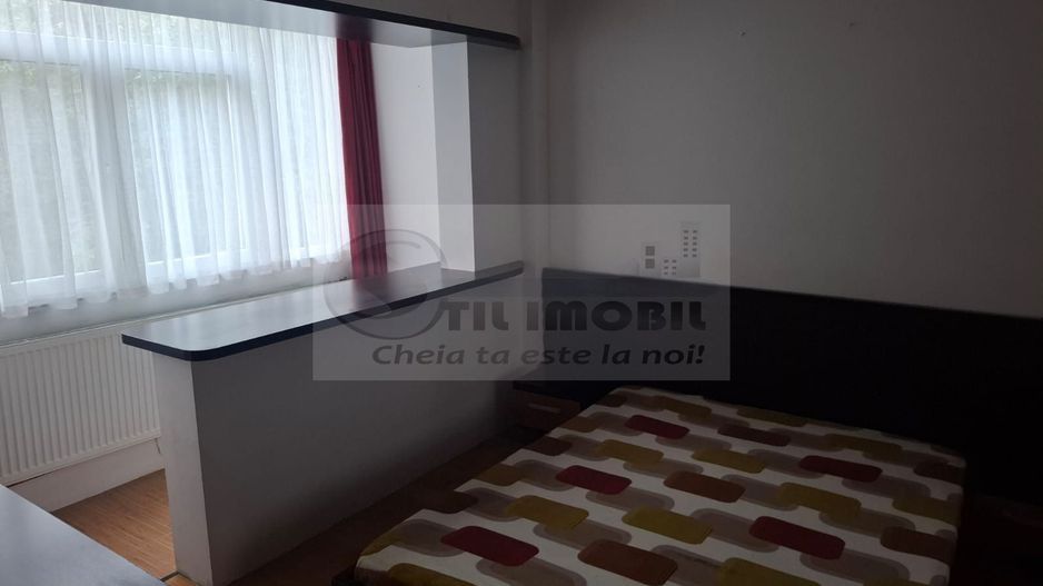 Apartament 3 Camere Podul de Piatra - 550 euro - Poză 12