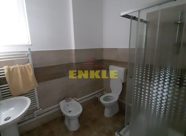 Hala 280 mp + apartament cu 4 camere la etaj /150 mp/ Zona Industriala - Poză 7