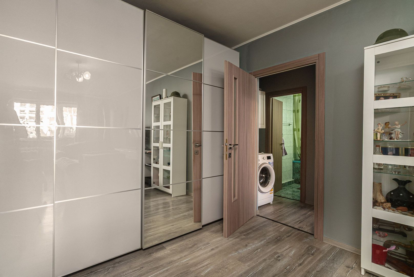 Apart 2 camere Titan 1 Decembrie vis-a-vis Auchan str Jean Steriadi - Poză 3