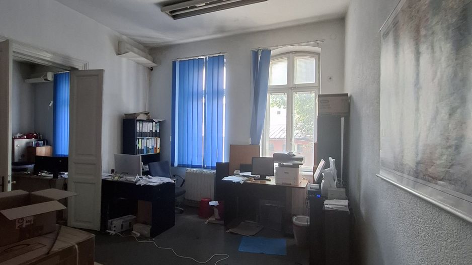 Imobil stradal 20 de camere - Eminescu - Poză 13