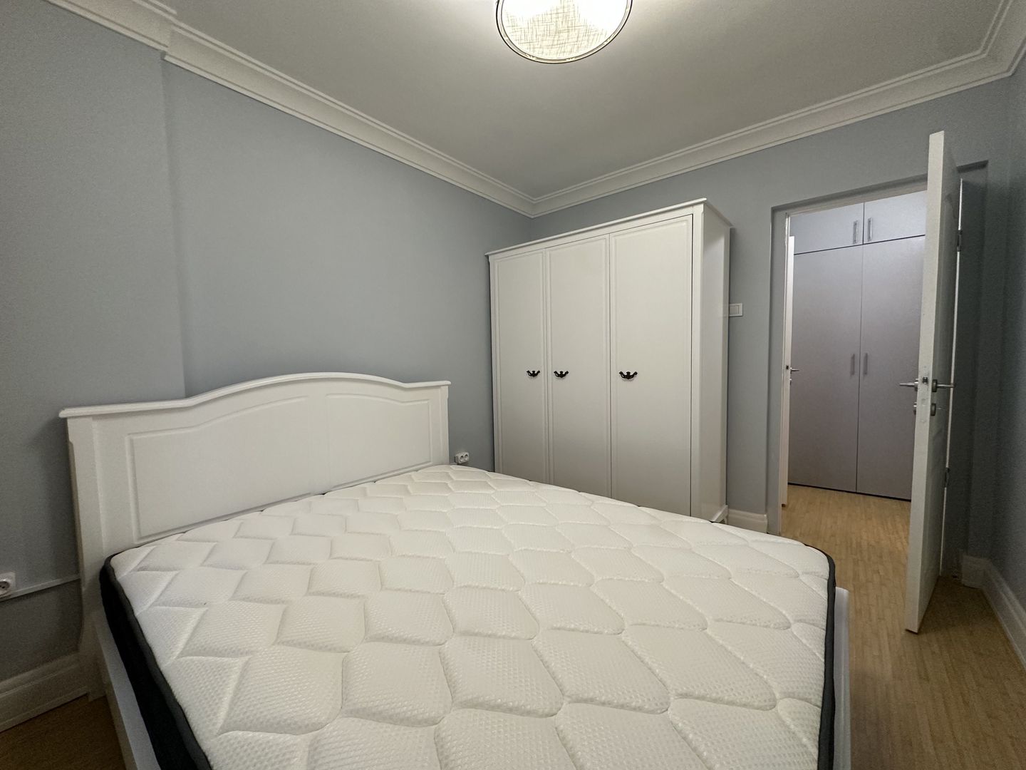 PIATA ROMANA - Piata Amzei | 2 Camere Renovat + Metrou 450M - Poză 3