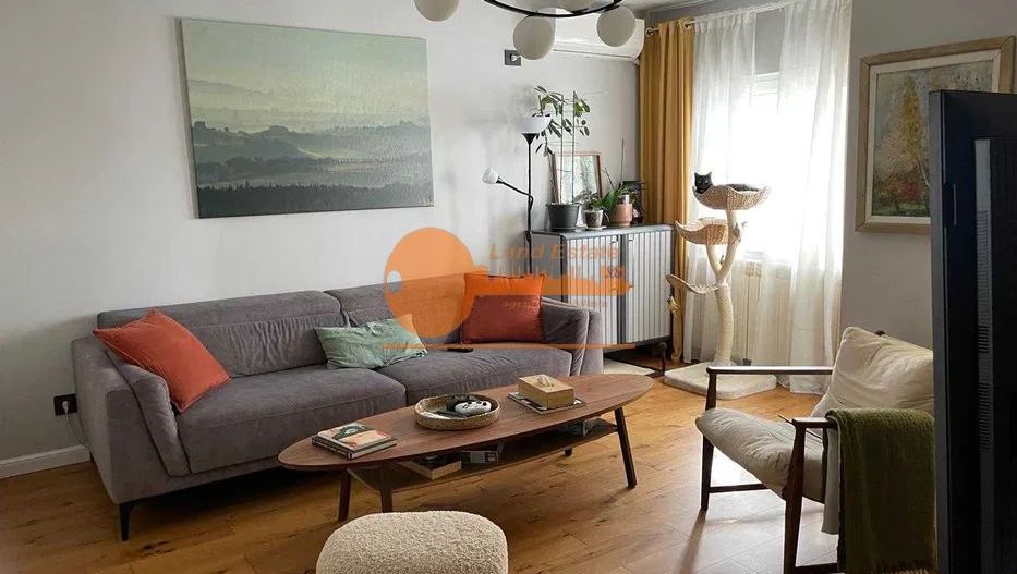 Apartament cu 3 camere Teatru Masca - Poză 2