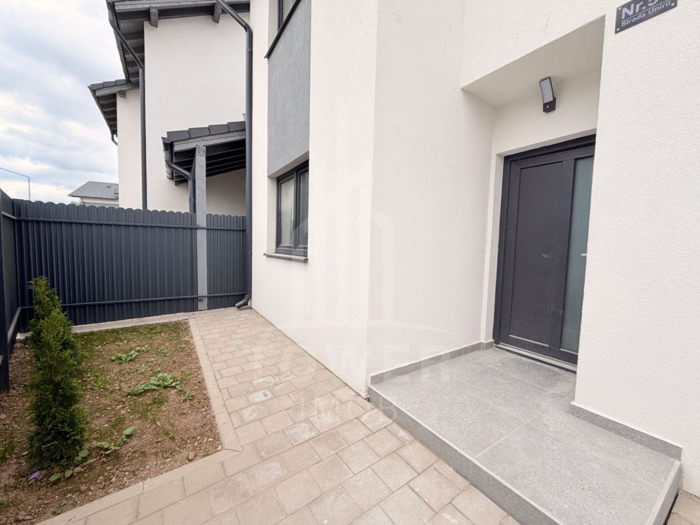 Casa  la cheie 4 camere-Selimbar - Poză 22