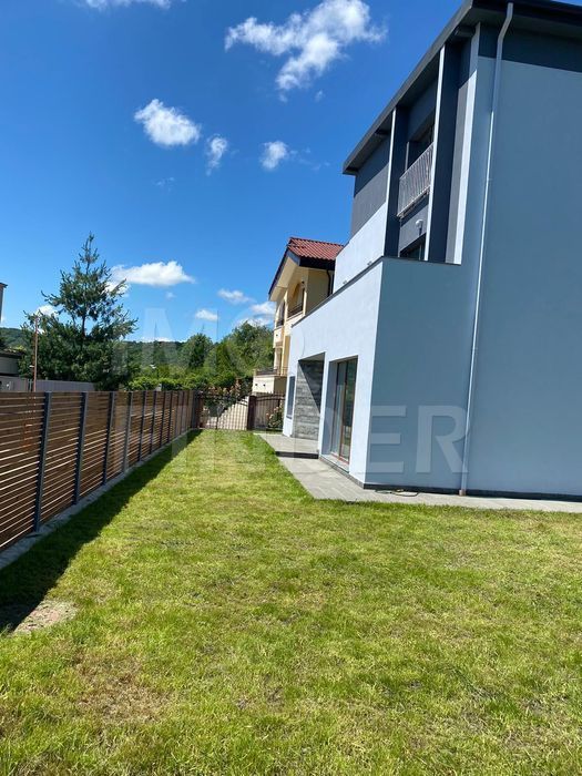 Vanzare apartament 4 camere, in vila, curte, zona  strazii C A Rosetti - Poză 4