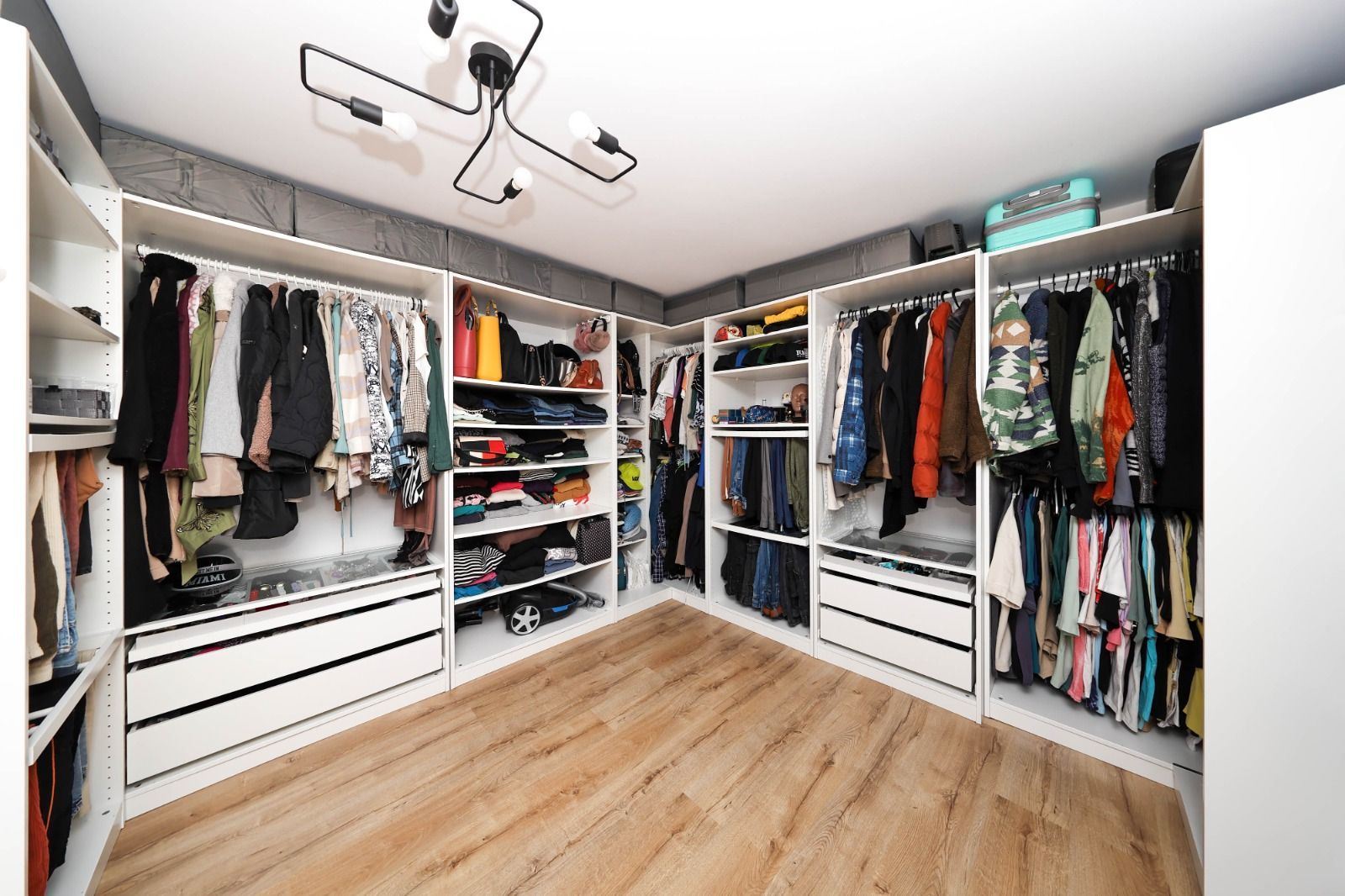 Apartament cu 3 camere la casa | Curte 130 mp | Zona Grivitei strada Vulcan - Poză 16