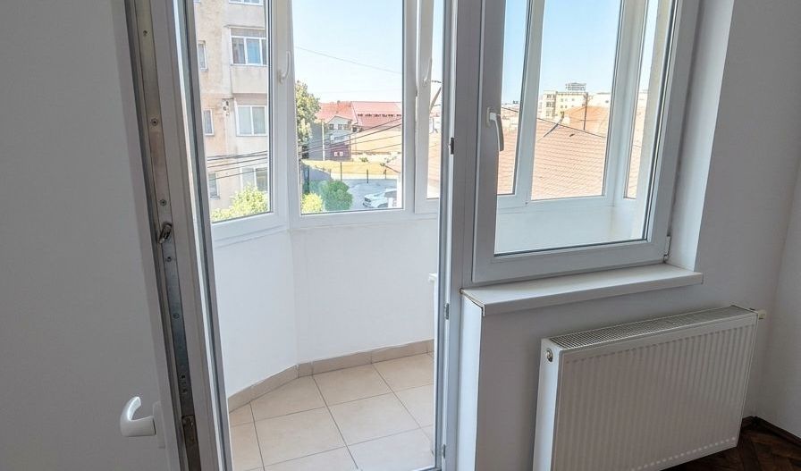 Apartament 2 camere Decomandat, Etaj 1, 56mp, Boxa, 2 Balcoane - Poză 6