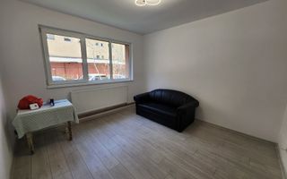 De vanzare apartament 2 camere, Centru - Poză 3