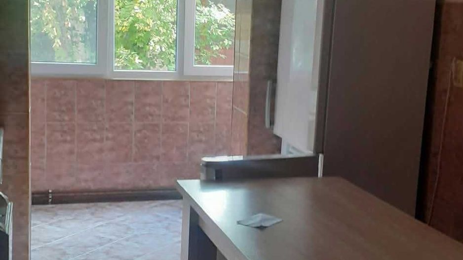 Inchiriez apartament 2 camere - Tolstoi - Poză 4