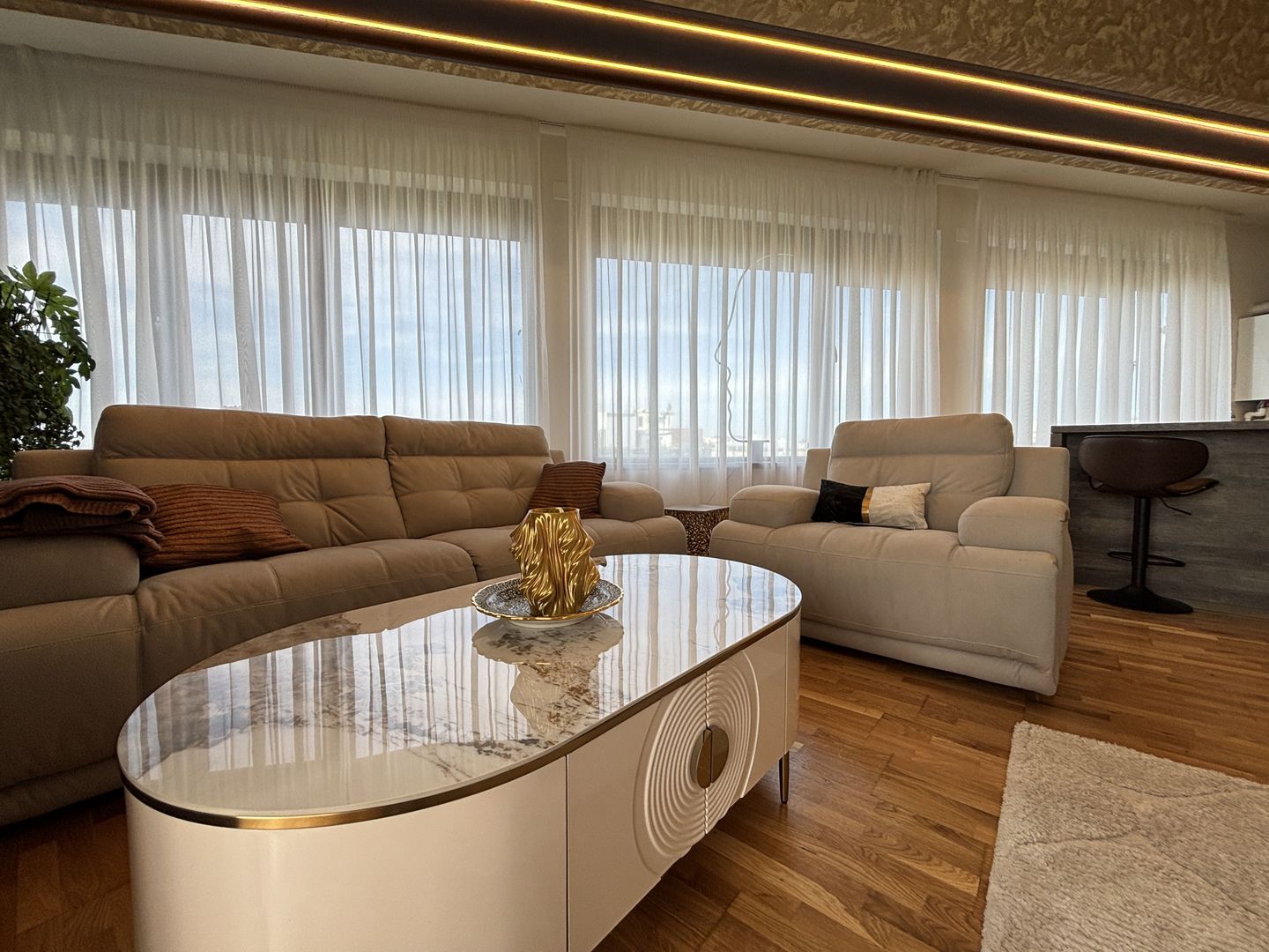 Apartament spectaculos 120 mp | Panorama către oraș | 2 Locuri Parcare - Poză 28