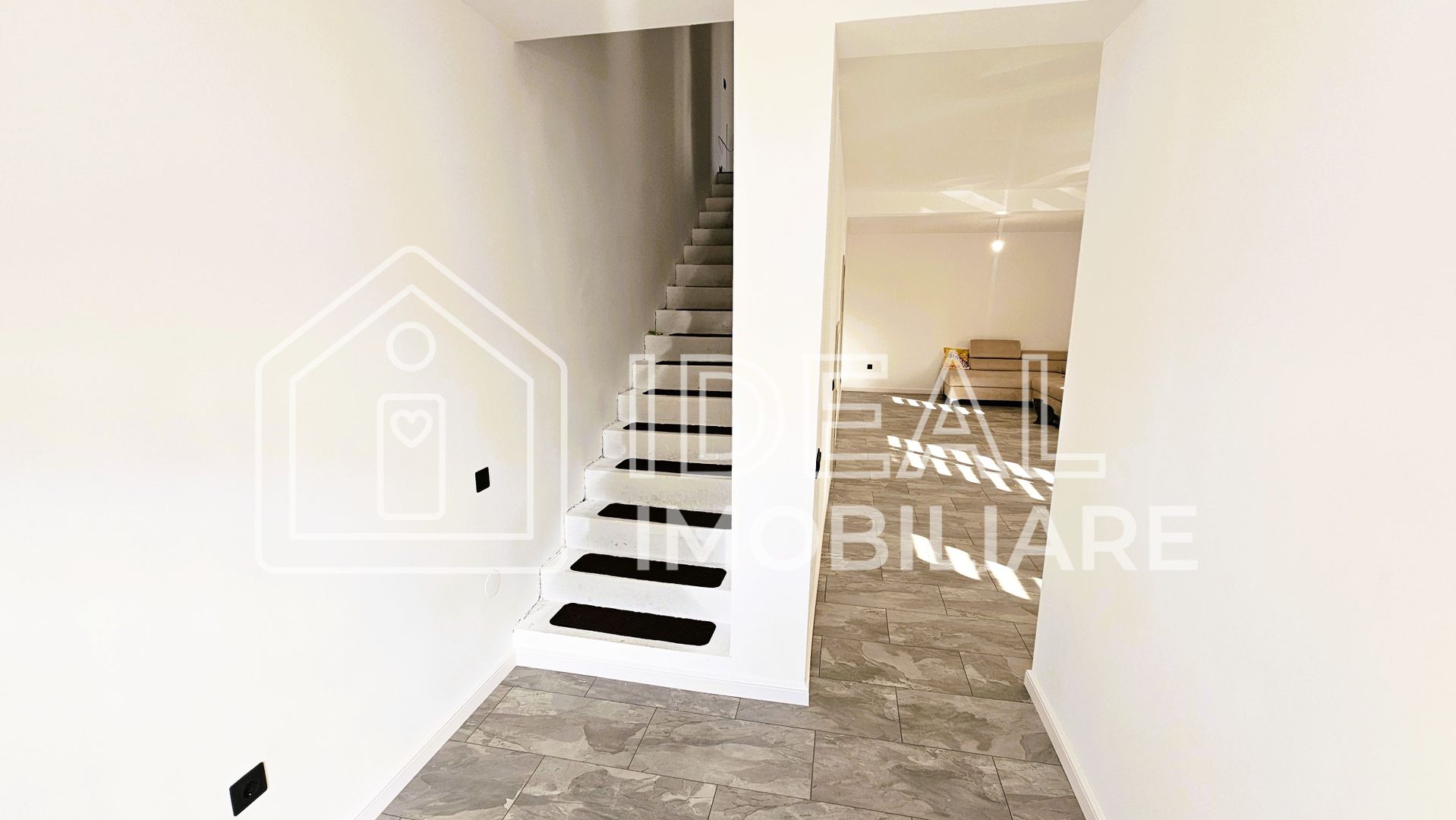 Duplex  Modern cu 4 camere si gradina, zona Casa de Apa - Poză 8