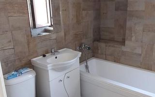 închiriez apartament cu o camera - Poză 8