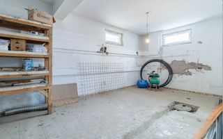 Inchiriere imobil - cu garaj si curte - birou/clinica/gradinita - Poză 23