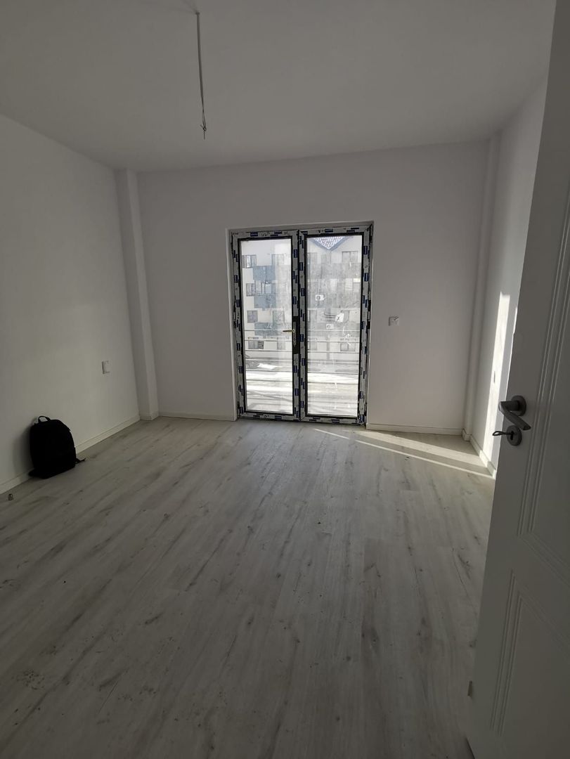 Apartament INTABUALT 3 camere SD 65 mp Bucium Visan 105000 euro - Poză 3