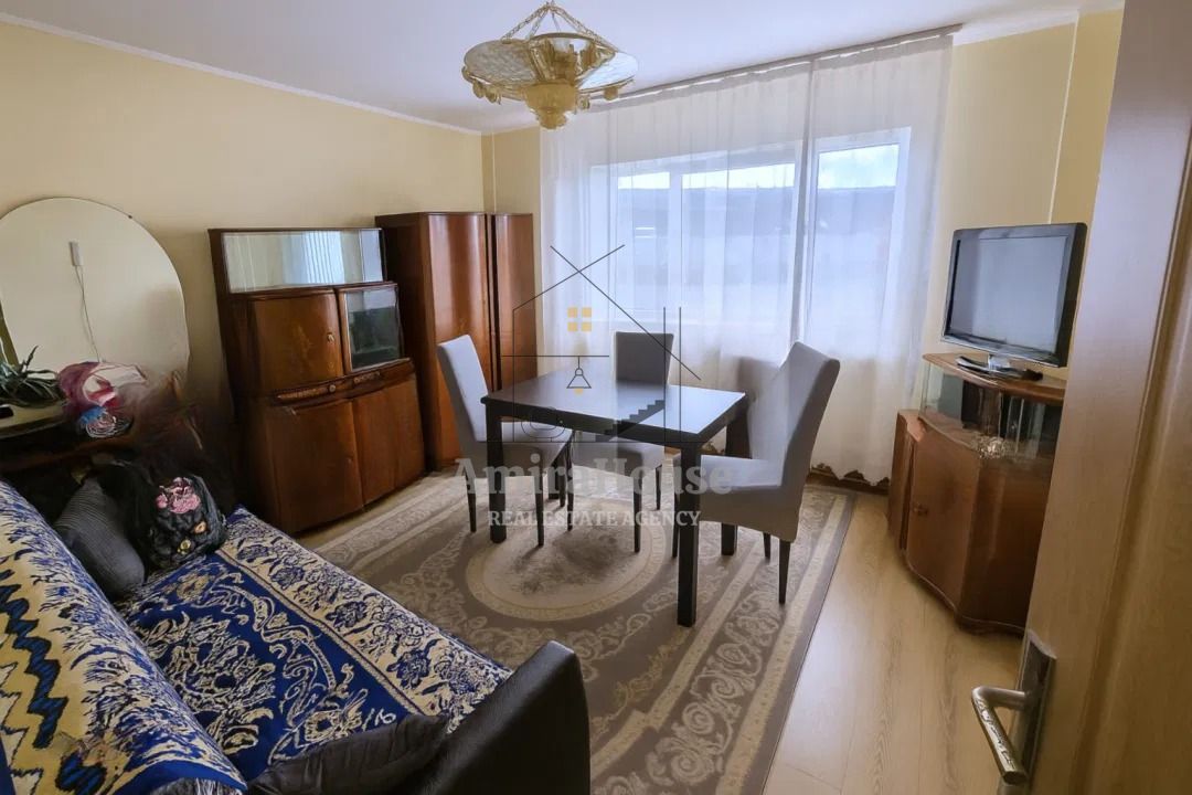 Apartament 3 camere de vanzare Manastur, str Mehedinti - Poză 1