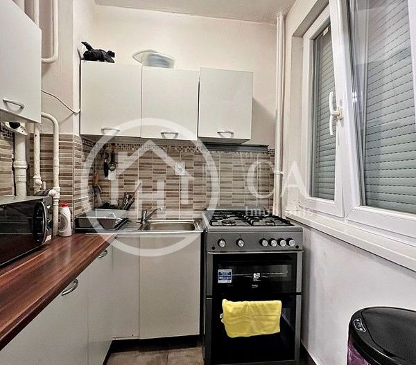 Apartament de închiriat cu 3 camere în zona Velența, Oradea - Poză 6