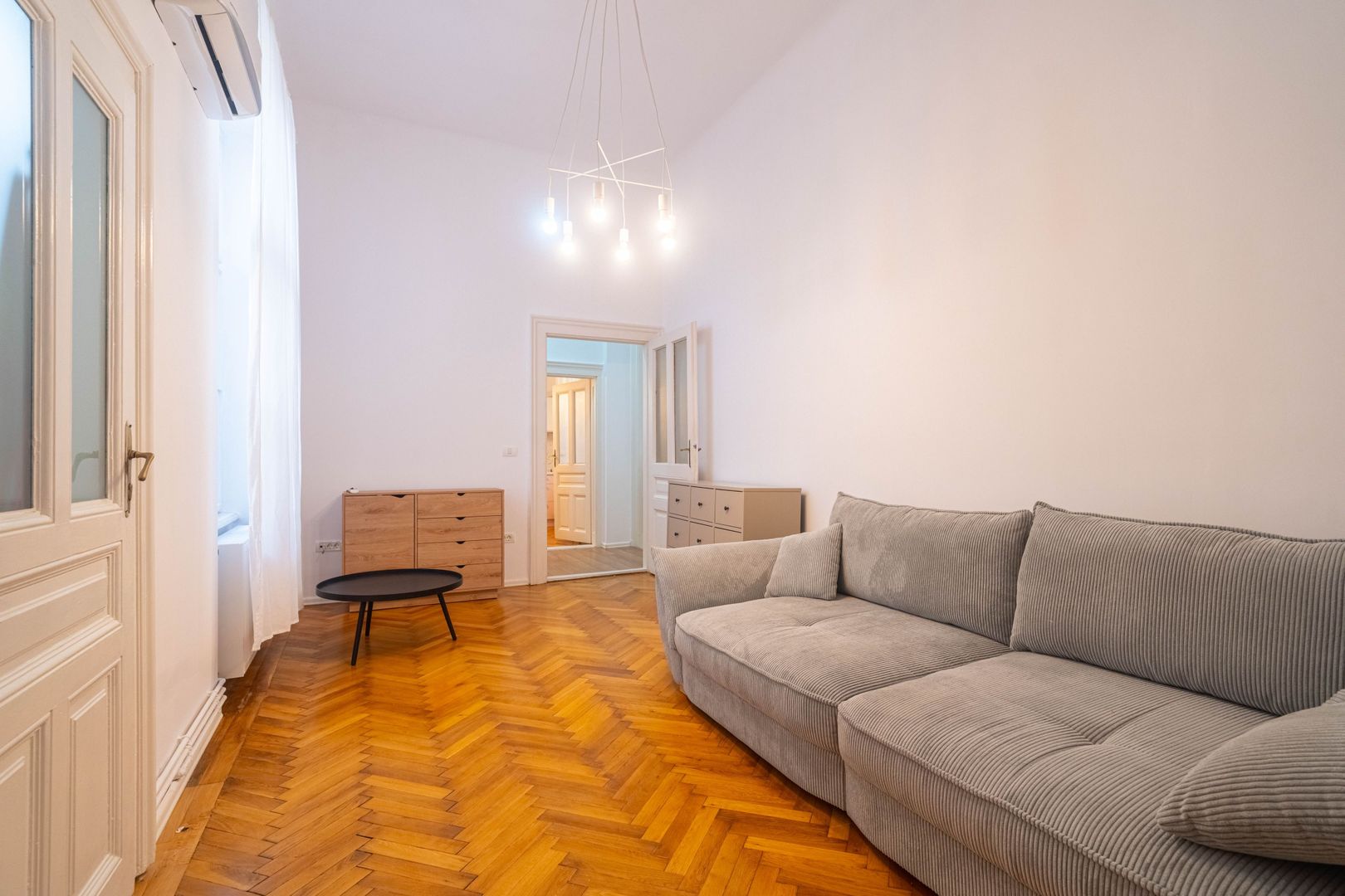 Închiriere apartament ultracentral cu parcare privată | 97 mp, - Poză 7