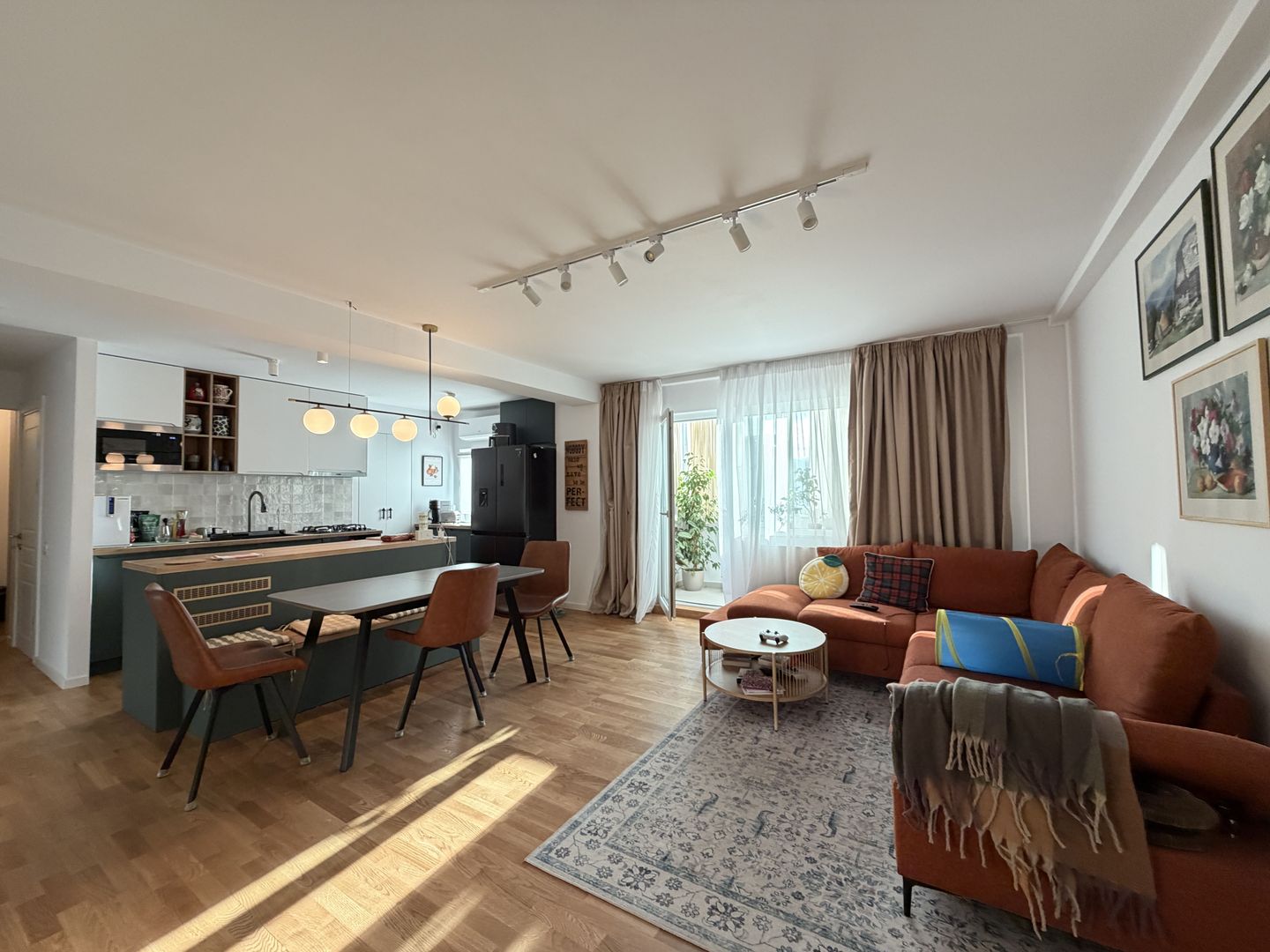 4 camere renovat | 102mp | centrala proprie | Decebal-Alba Iulia - Poză 1