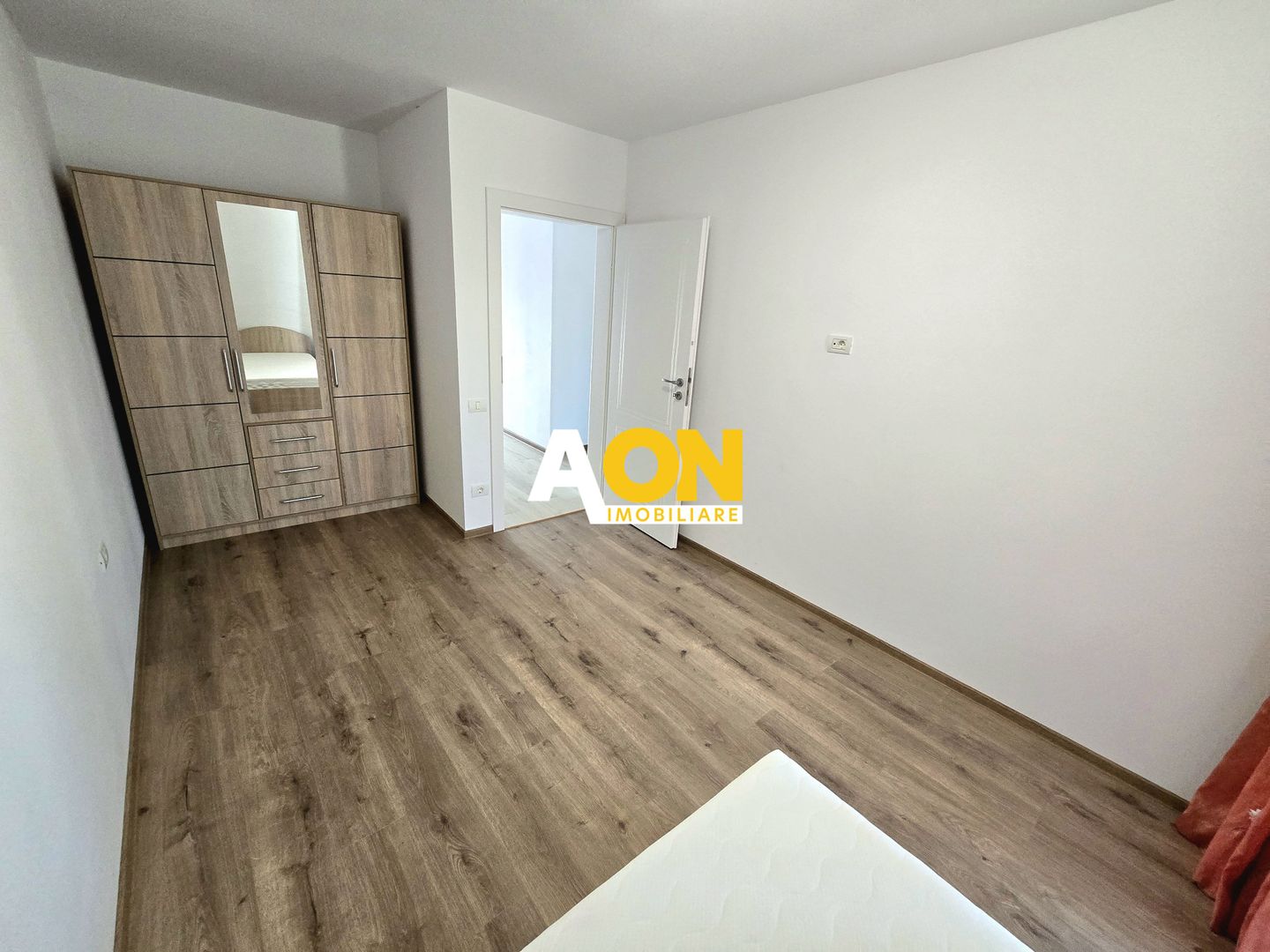 Casă Înșiruită, Construcție Nouă, 4 Camere, Zona Bărăbanț - Poză 9