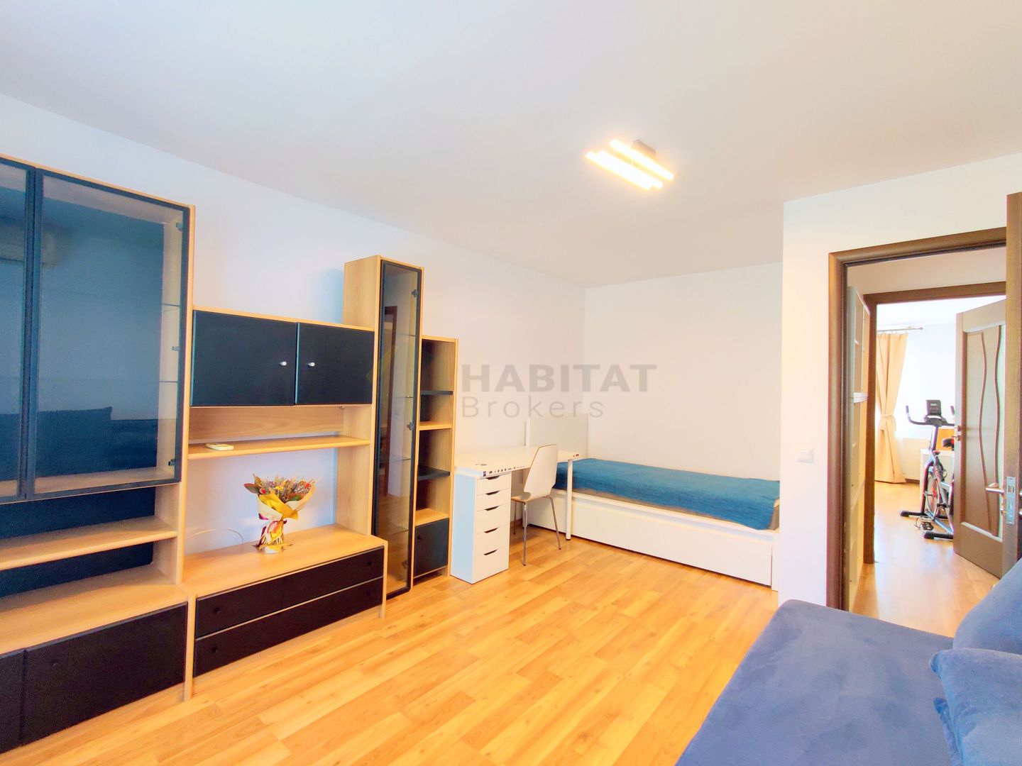 Decomandat, la cateva minute de parc si metrou - Poză 14