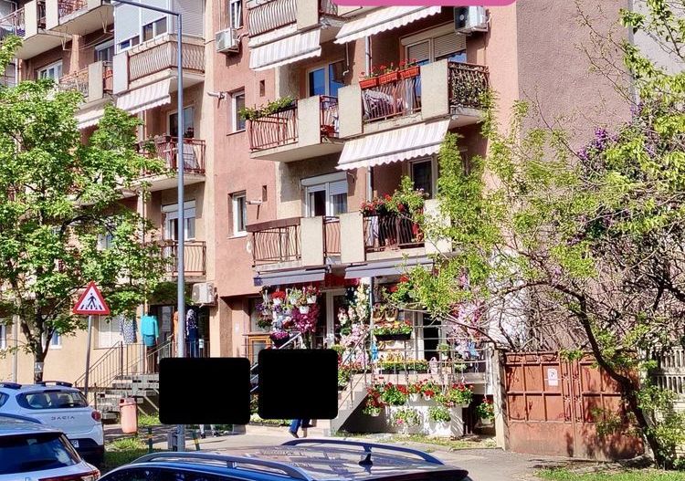 BRASADAS vinde ap 2 cam Carpati 2 etaj 3/4. - Poză 1