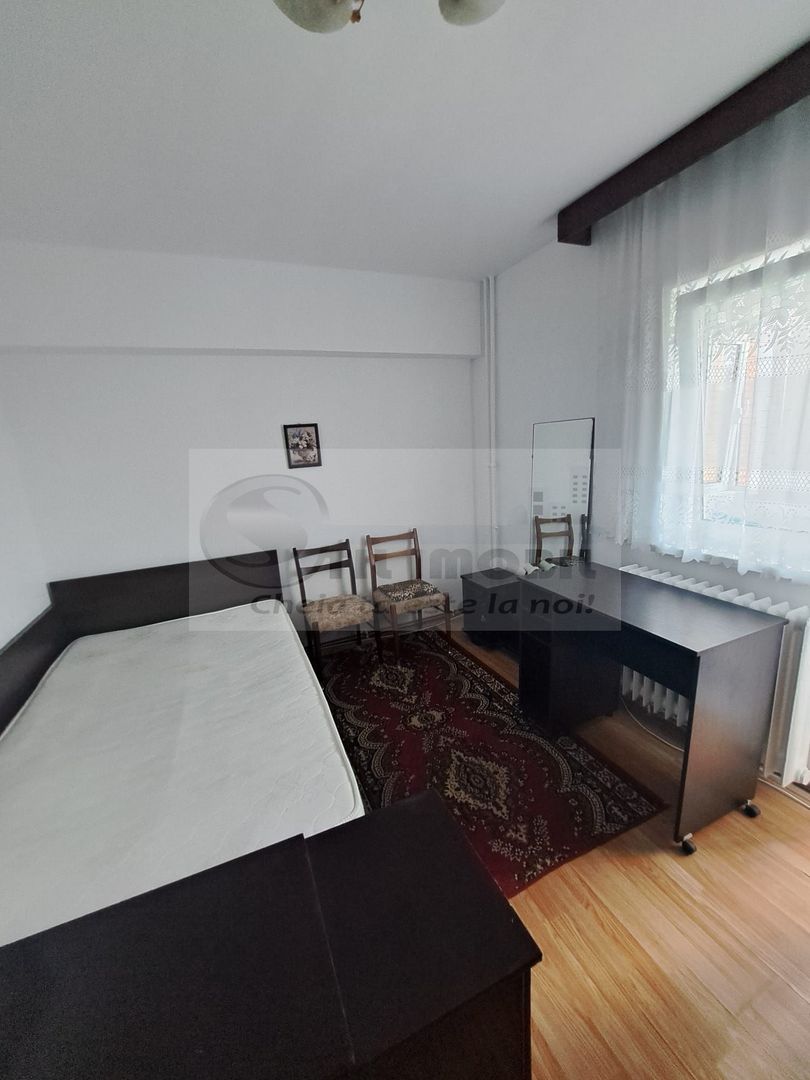 Apartament 3 Camere UMF - 450 euro - Poză 1