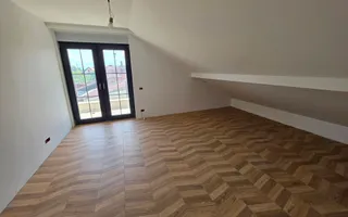 Casă nouă, impozantă,  6 camere, 1346 mp teren, Bărăbanț - Poză 23