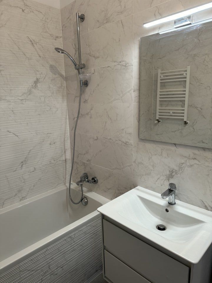 Studio cu vedere superba Pipera | Rond OMV | Residence5 - Poză 8