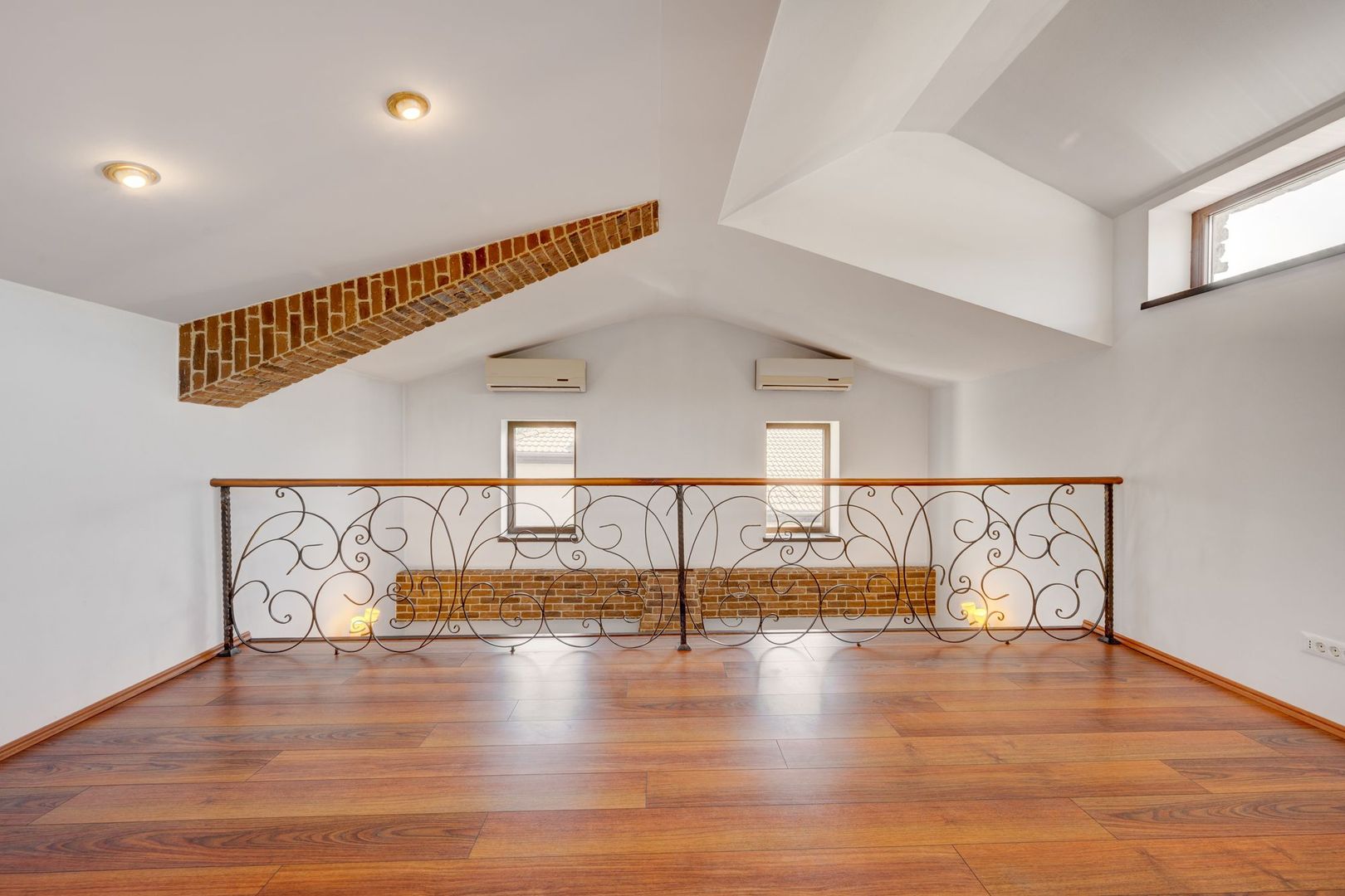 2 Vile individuale in Paradisul Verde P+M, caramida, ideal familii - Poză 63