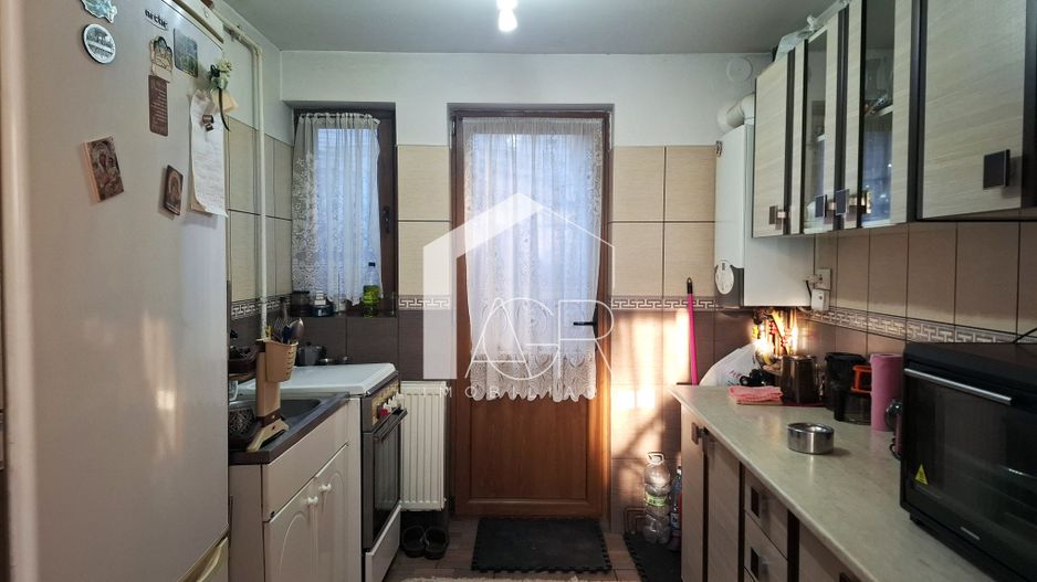 Casa S+P+1E, cu 5 camere, zona Transilvaniei - Poză 4
