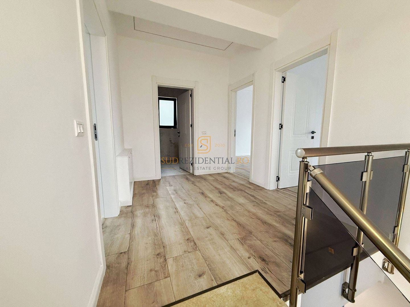 Vila individuala de vanzare, 4 camere, 3 bai, central Comuna Berceni - Poză 16