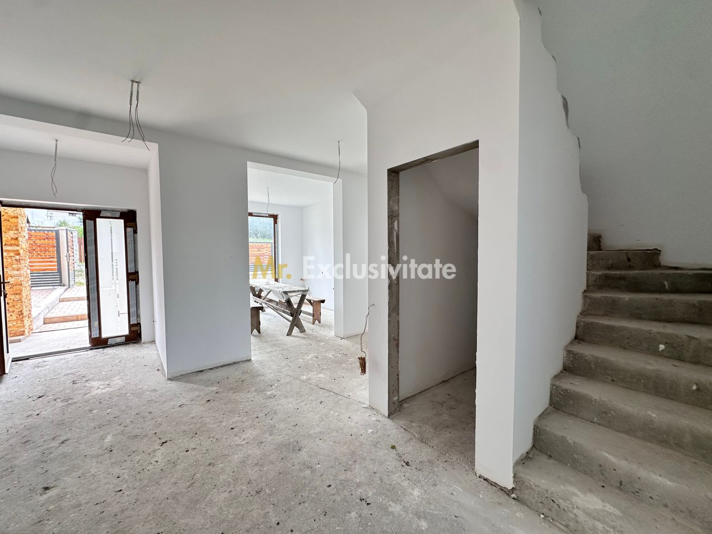 Casa individuala-4 dormitoare,225 mp utili,garaj-Chinteni - Poză 8