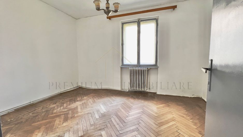 Apartament 2 Camere de vânzare, Onești, zonă centrală - Poză 3