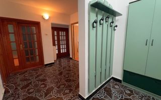 Apartament 3 camere etaj 1 de vanzare - Poză 3