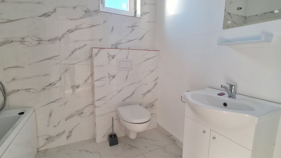 De inchiriat casa 4 camere bucatarie mobilata utilata Izvor - Poză 4
