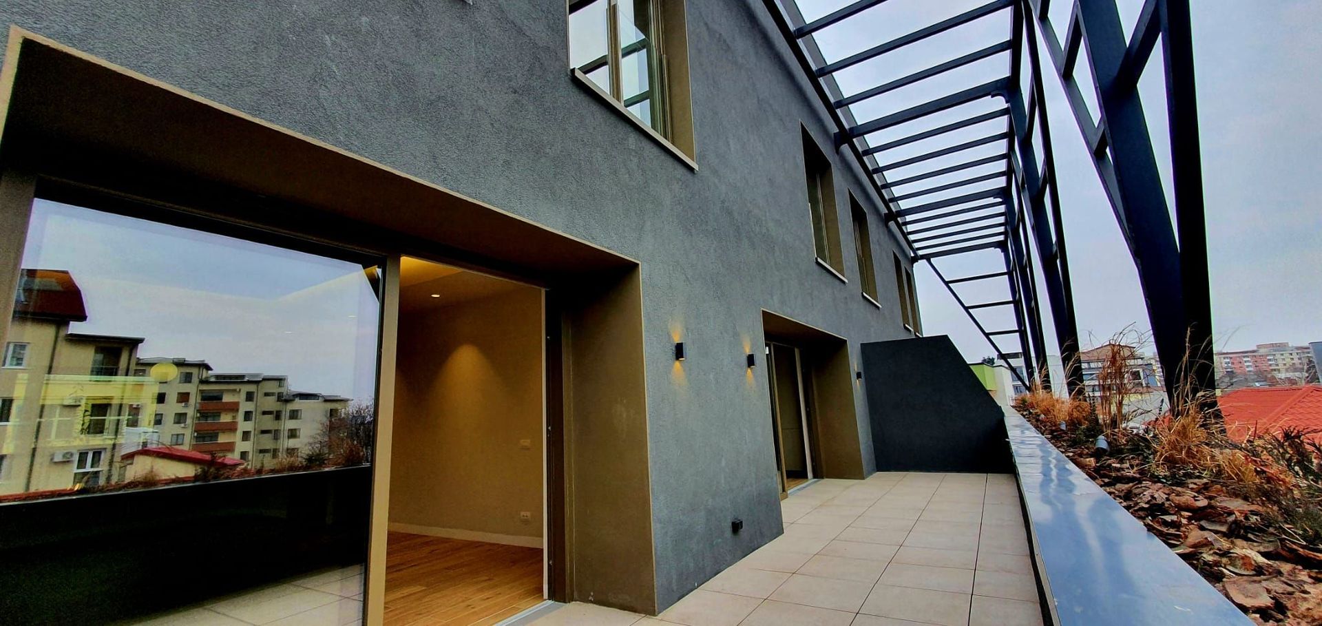 APARTAMENT TIP PENTHOUSE | 160 MP TERASA | ZONA CENTRALĂ - Poză 1