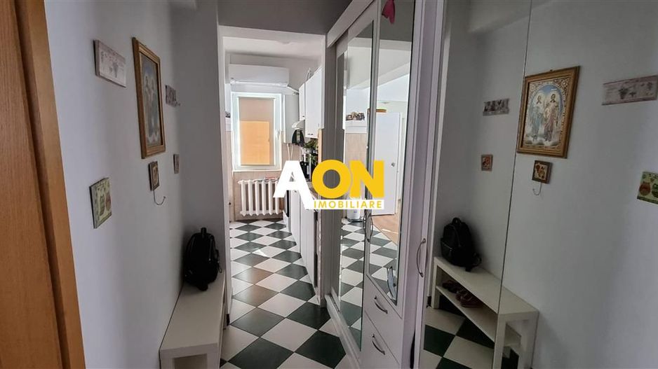 De vanzare apartament 3 camere Ampoi 1 - Poză 5