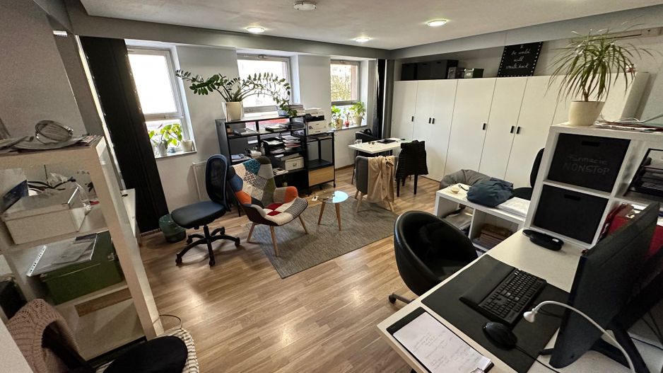 Spatiu în clădire de birouri - Poză 10