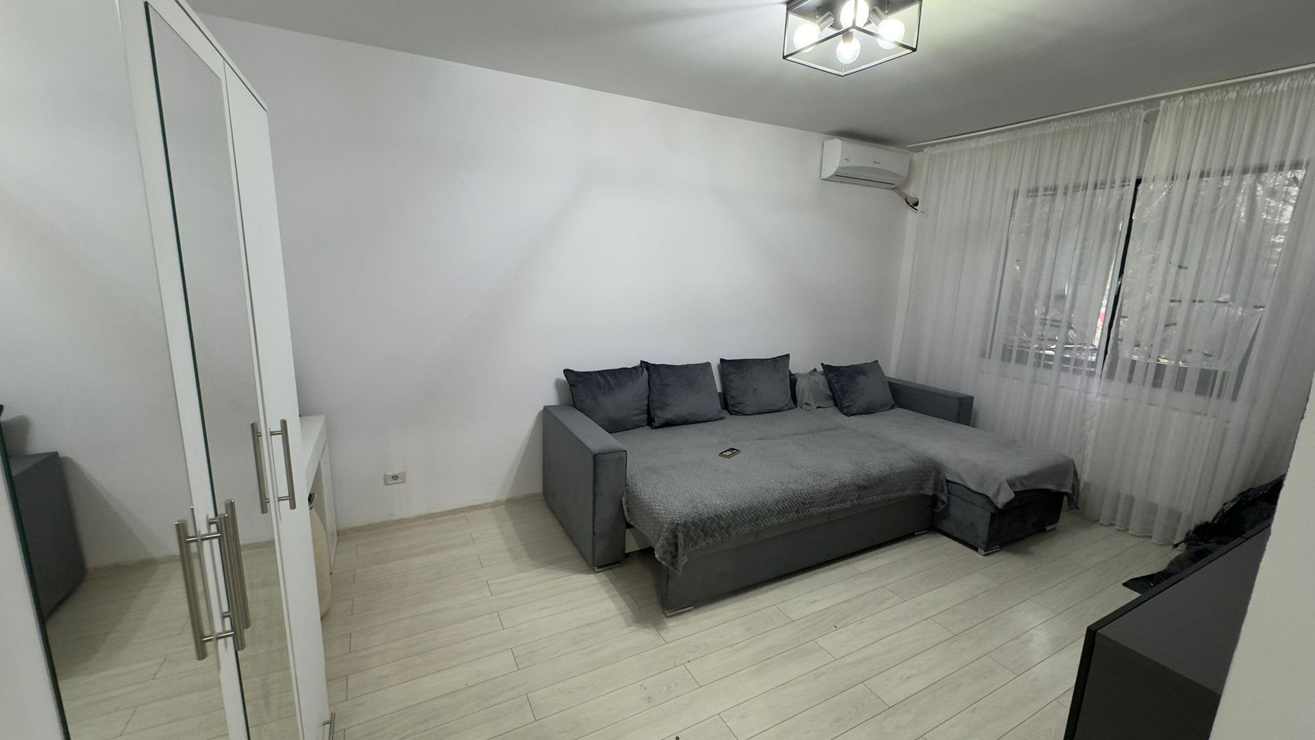 GARSONIERA MARULUI, MOBILAT, BLOC NOU, PARCARE, CENTRALA, COMIS 0% - Poză 2