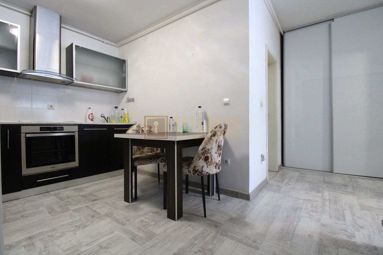 Studio; dormitor + sufragerie, langa IQ Hotel - zona de sud. - Poză 10