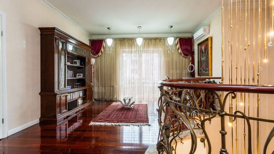 Chirie, casă, 3 nivele, 8 camere, str. Universității, Centru - Poză 15