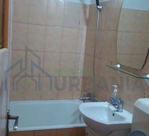 Garsonieră de închiriat, zona Galați, str. Vasile Urechia, etaj 3 - Poză 1
