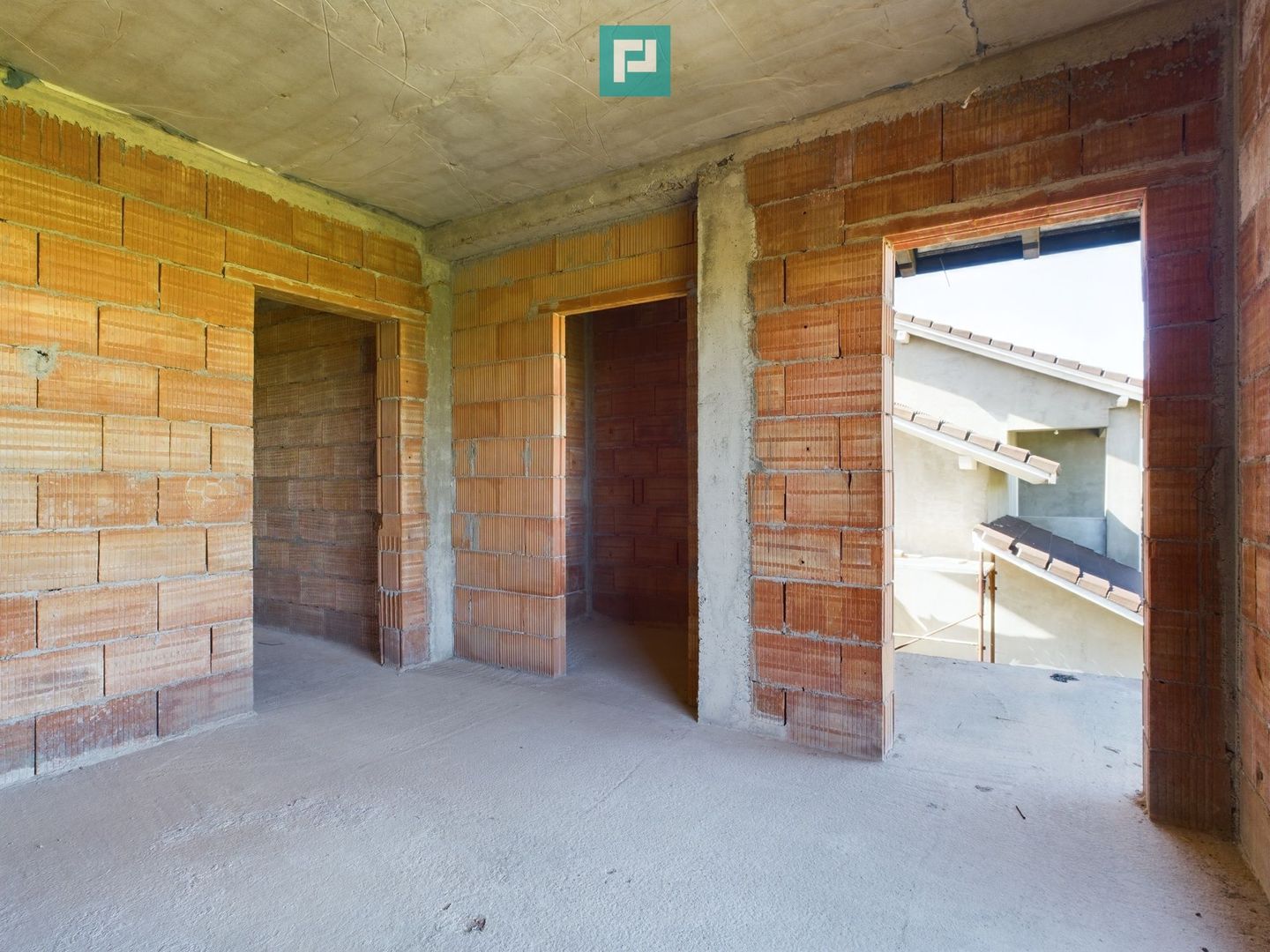 Duplex în Moșnița Nouă, în spate la Castel - Poză 18