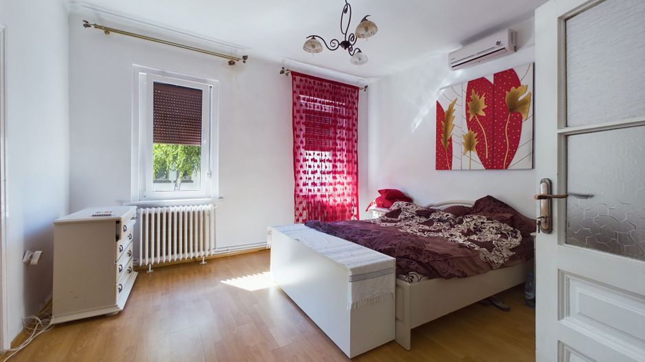 Casă individuală cu 4 camere, zonă centrală - Poză 21