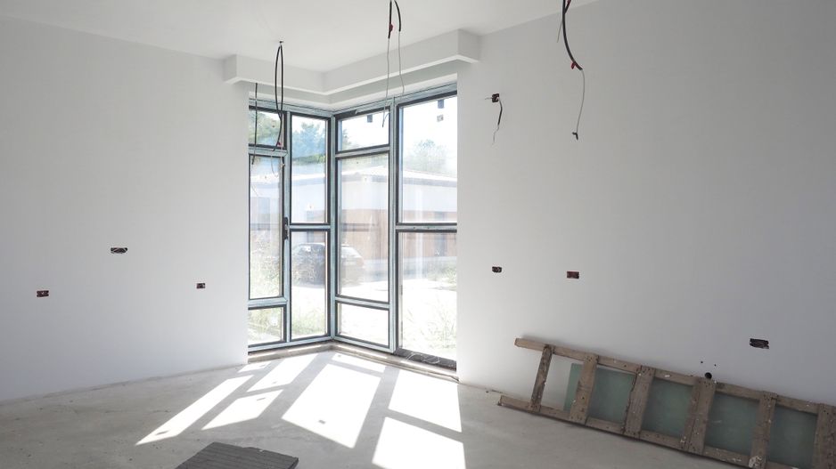 VANZARE CASA CU TEREN 800MP CORBEANCA PADURE - Poză 3